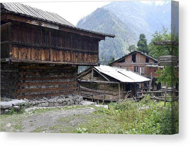 Mountains Canvas Print featuring the photograph Wooden hut by Sumit Mehndiratta