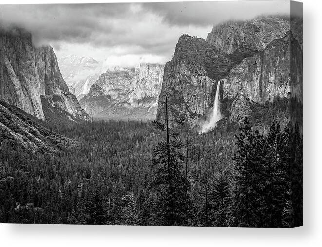 Yosemite Canvas Print featuring the photograph Yosemite View 38 by Ryan Weddle