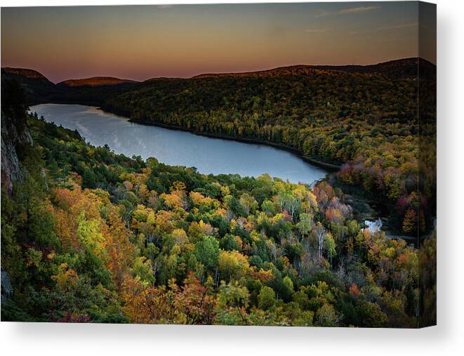 Fall Canvas Print featuring the photograph Lake of the Clouds #1 by William Christiansen