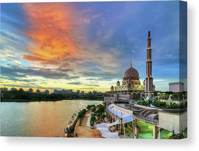 Mosque Canvas Print featuring the photograph Putra Mosque #1 by Photo By Mozakim