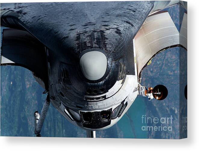 Manned Spaceflight Canvas Print featuring the photograph Discovery Docking With Iss #2 by Nasa/science Photo Library