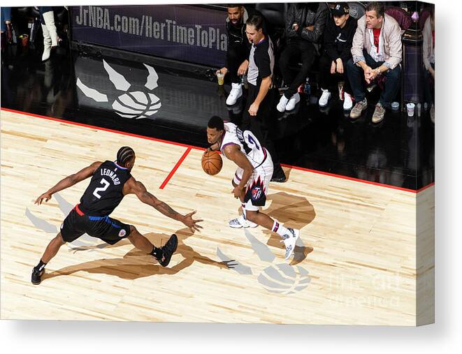 Nba Pro Basketball Canvas Print featuring the photograph La Clippers V Toronto Raptors by Mark Blinch