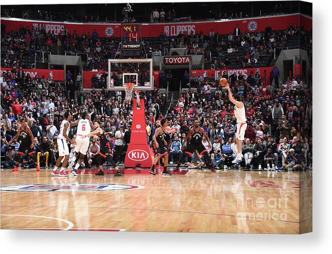 Nba Pro Basketball Canvas Print featuring the photograph Toronto Raptors V La Clippers by Andrew D. Bernstein