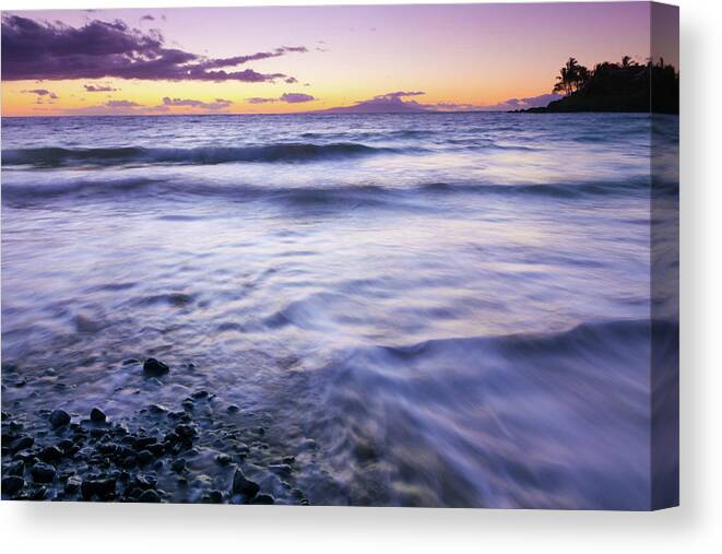 Water's Edge Canvas Print featuring the photograph Idylic Maui Coastline - Hawaii #7 by Wingmar