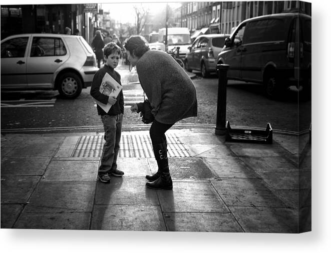 London Canvas Print featuring the photograph A Life's Lesson by Lorenzo Grifantini