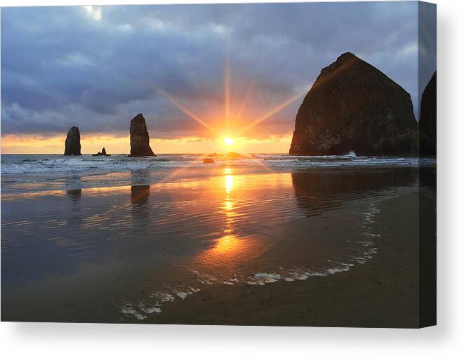 Amazing Canvas Print featuring the photograph Amazing Oregon by Chad Dutson