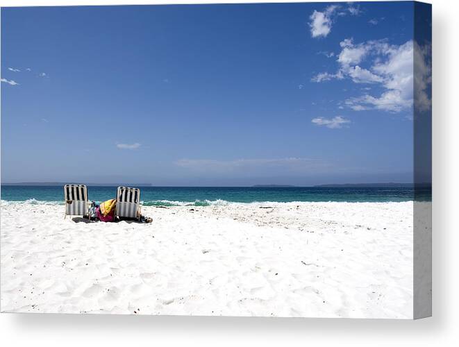 Water's Edge Canvas Print featuring the photograph At The Beach by Felixr