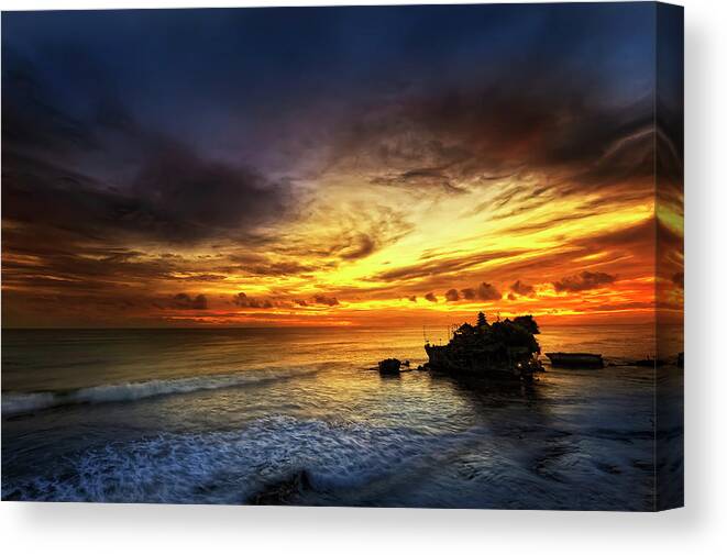 Scenics Canvas Print featuring the photograph Bali - Tanah Lot by By Toonman