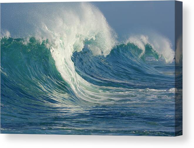 Scenics Canvas Print featuring the photograph Big Wave, Oahu, Hawaii, Usa by Martin Ruegner