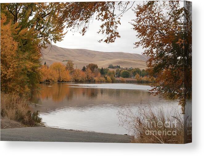 Autumn Canvas Print featuring the photograph Boat Dock in Autumn by Carol Groenen