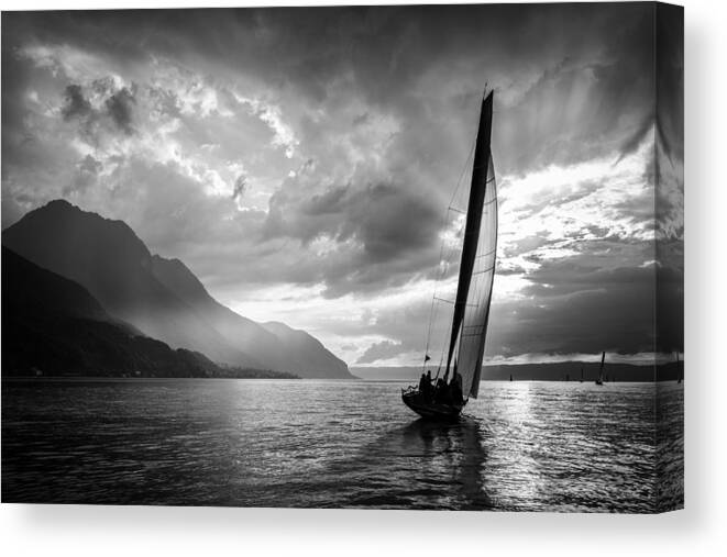 Action Canvas Print featuring the photograph Bol D'or by José Fangueiro