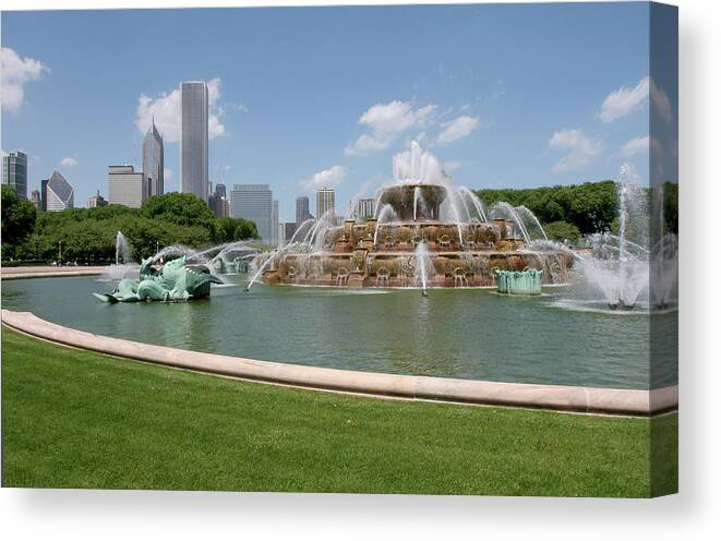 Downtown District Canvas Print featuring the photograph Buckingham Fountain, Chicago by Stevegeer