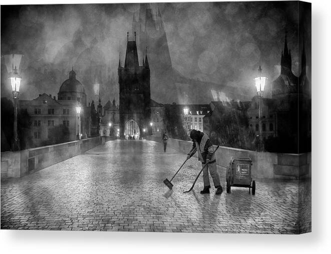 Broon Canvas Print featuring the photograph Clean City 5 by Roswitha Schleicher-schwarz