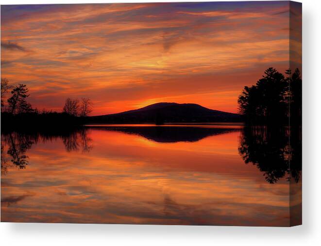 Wausau Canvas Print featuring the photograph Dan's Sunset by Dale Kauzlaric