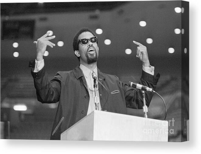 Event Canvas Print featuring the photograph Eldridge Cleaver Speaking At Ucla by Bettmann
