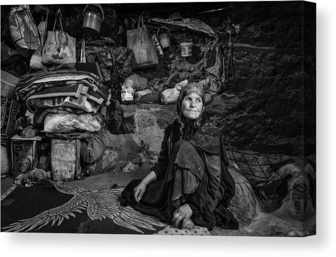 Documentary Canvas Print featuring the photograph Home by Mohammad Shefaa