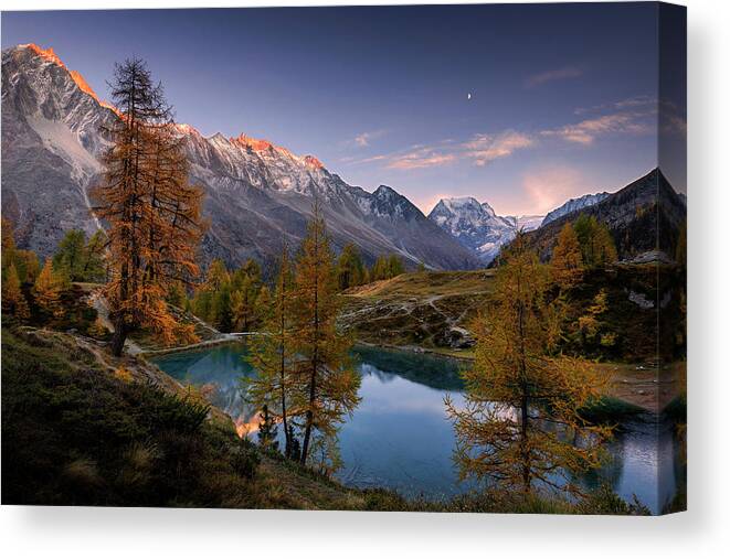 Sunset Canvas Print featuring the photograph Honeymoon by Dominique Dubied