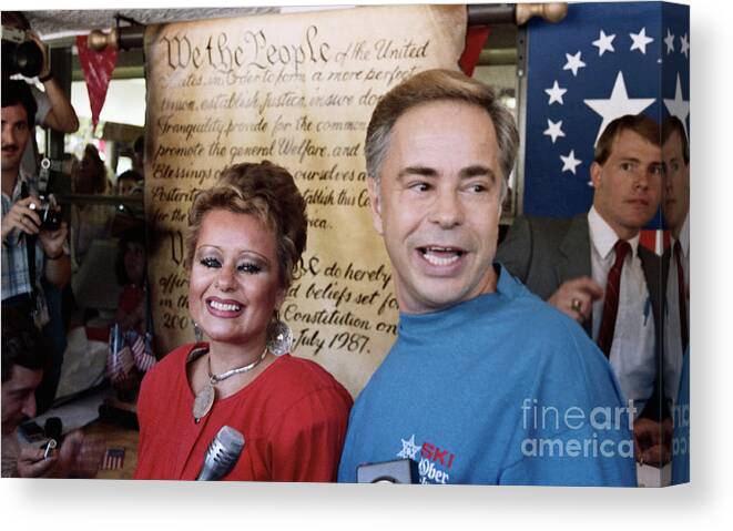 1980-1989 Canvas Print featuring the photograph Jim And Tammy Faye Bakker by Bettmann