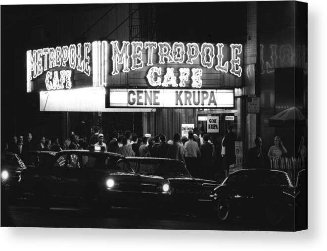 Crowd Canvas Print featuring the photograph Krupa At The Metropole Cafe by I C Rapoport