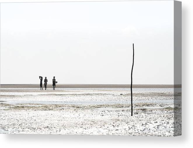 Mozambique Canvas Print featuring the photograph Low Tide by Jos Manuel Cruz