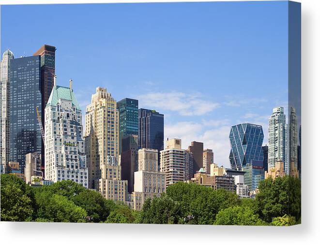 Apartment Canvas Print featuring the photograph Manhattan, New York City by Szaffy