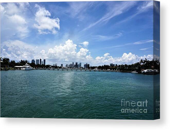 Miami Canvas Print featuring the photograph Miami7 by Merle Grenz