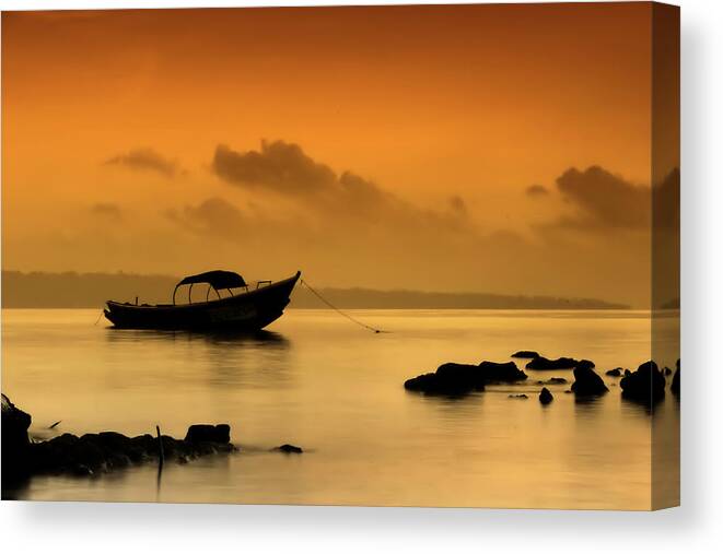 Tranquility Canvas Print featuring the photograph Middle Of Nowhere by Copyright Soumya Bandyopadhyay Photography