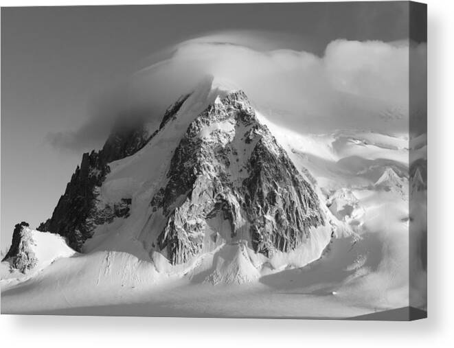 Mountain Canvas Print featuring the photograph Misty Mountain Cold by Ori Feldman