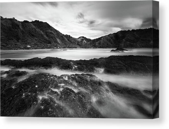 Scenics Canvas Print featuring the photograph Out Of Reach by Dinno Sandoval