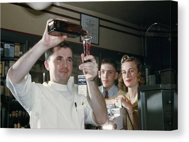 1940-1949 Canvas Print featuring the photograph Pharmacy by Michael Ochs Archives