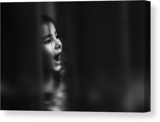 Girl Canvas Print featuring the photograph Play Time by Ting Tai Meng