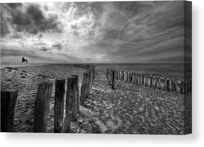 Beach Canvas Print featuring the photograph Point Of View by Leon