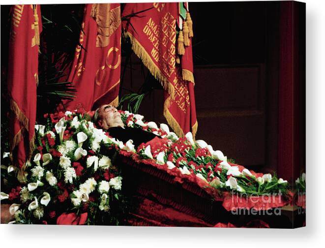 1980-1989 Canvas Print featuring the photograph Remains Of Leonid Brezhnev For Viewing by Bettmann