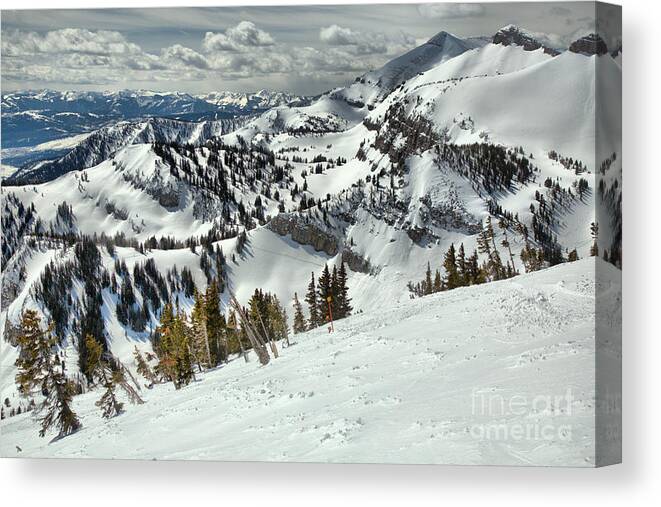 Rendezvous Bowl Canvas Print featuring the photograph Rendezvous Views by Adam Jewell