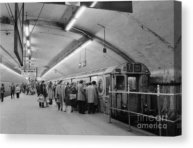 People Canvas Print featuring the photograph Subway At 42nd And 3rd Ave by Bettmann