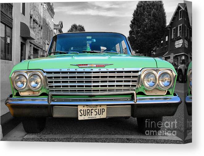 Vintage Canvas Print featuring the photograph Surf5up by Steve Ember