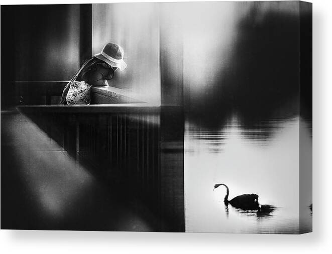 Child Canvas Print featuring the photograph The Conversation by Despird Zhang