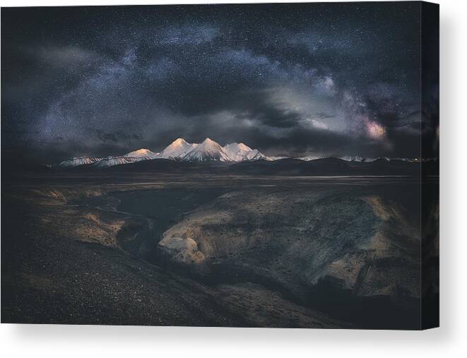 Night Canvas Print featuring the photograph The Lonely Space by Selinos
