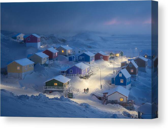 Night Canvas Print featuring the photograph The Town Of The North by Chu Weimin