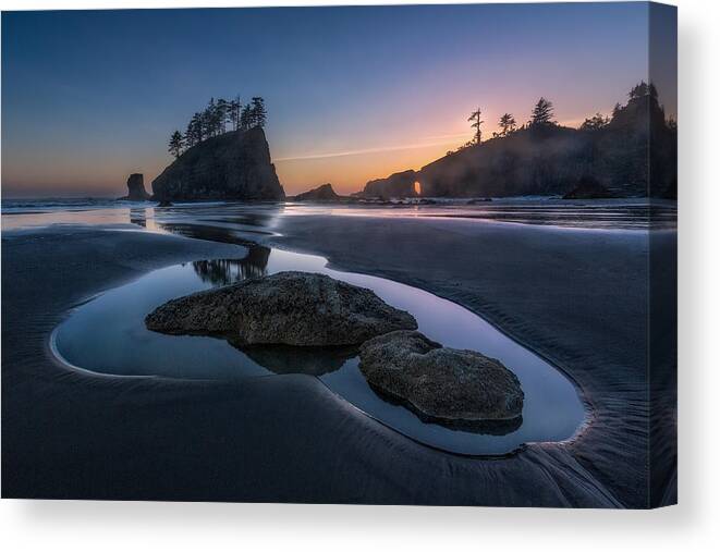 Beach Canvas Print featuring the photograph Twilight At Second Beach by Donald Luo