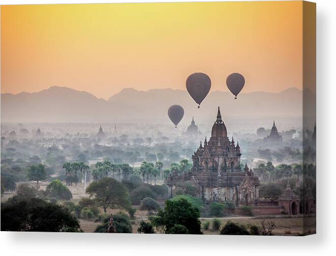 Sunrise Canvas Print featuring the photograph Sunrise at Bagan by Arj Munoz