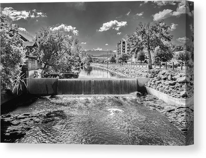  Pigeon Forge Mill Canvas Print featuring the photograph The Pigeon Forge Mill Old Mill Pigeon Forge Tennessee Black And White #1 by Dave Morgan