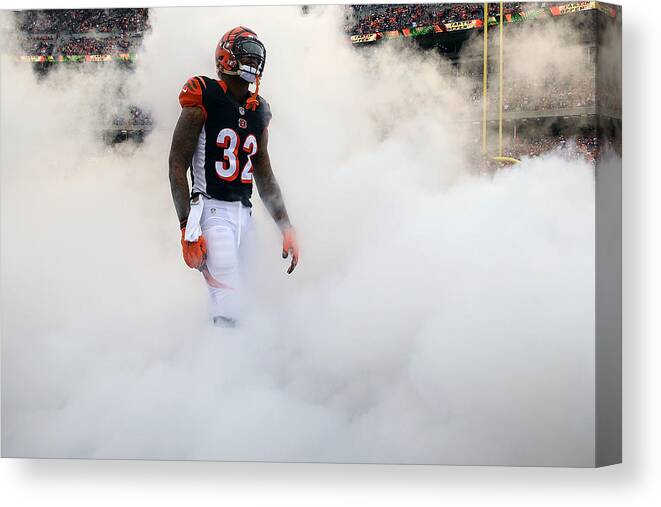 Three Quarter Length Canvas Print featuring the photograph Pittsburgh Steelers v Cincinnati Bengals #17 by Andy Lyons