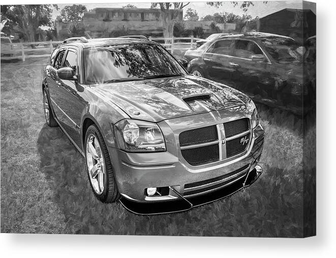 2006 Dodge Magnum Rt Canvas Print featuring the photograph 2006 Dodge Magnum RT X102 by Rich Franco