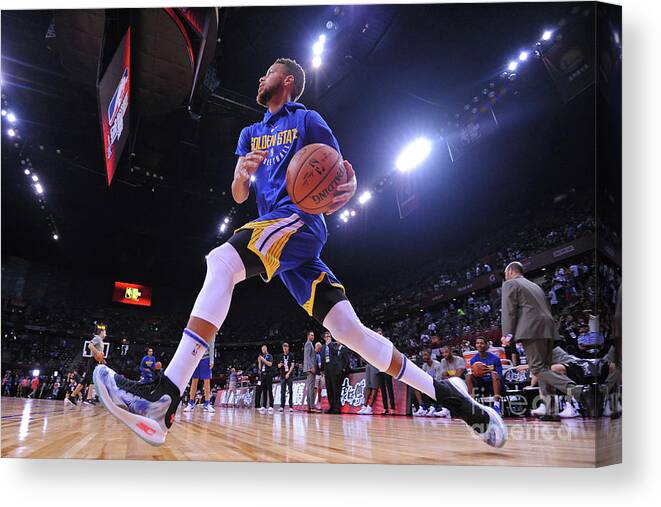 Event Canvas Print featuring the photograph Stephen Curry by Noah Graham