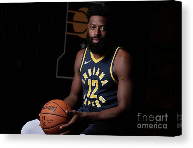 Media Day Canvas Print featuring the photograph Tyreke Evans by Ron Hoskins