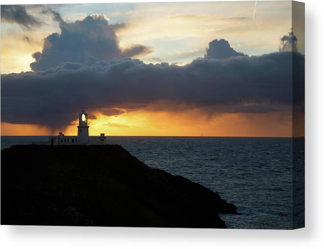 Lighthouse Canvas Print featuring the photograph Sunset at Strumble Head Lighthouse #5 by Ian Middleton