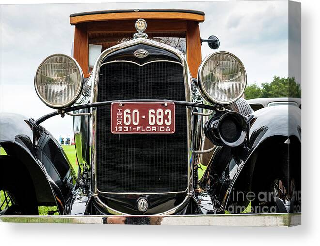 1931 Canvas Print featuring the photograph Vintage Ford Automobile #6 by Raul Rodriguez