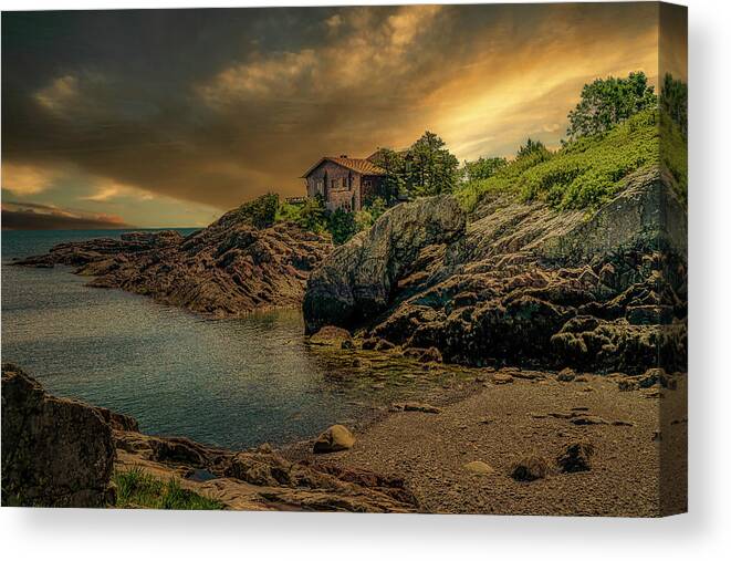 Ogunquit Art Museum Canvas Print featuring the photograph A Mysterious Sky by Penny Polakoff