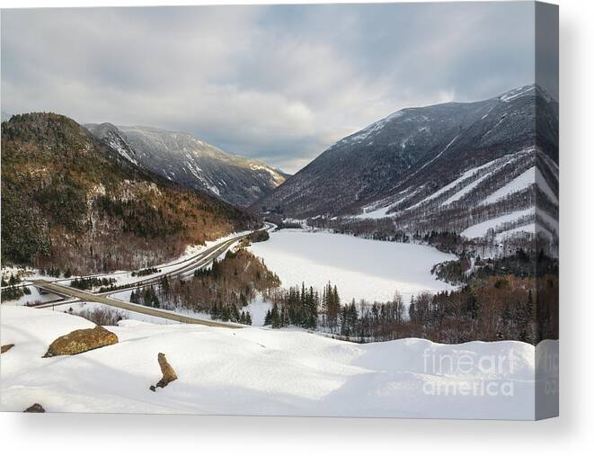 Artists Bluff Canvas Print featuring the photograph Artists Bluff - Franconia Notch, New Hampshire by Erin Paul Donovan